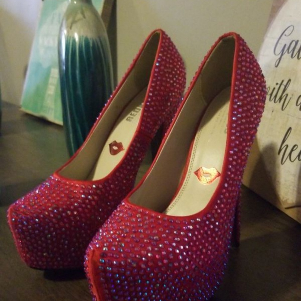 HOT PINK DIAMONDS HIGH HEELS